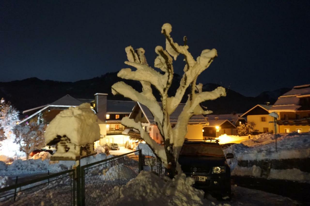 Appartamento Haus Waldblick Weissensee Esterno foto