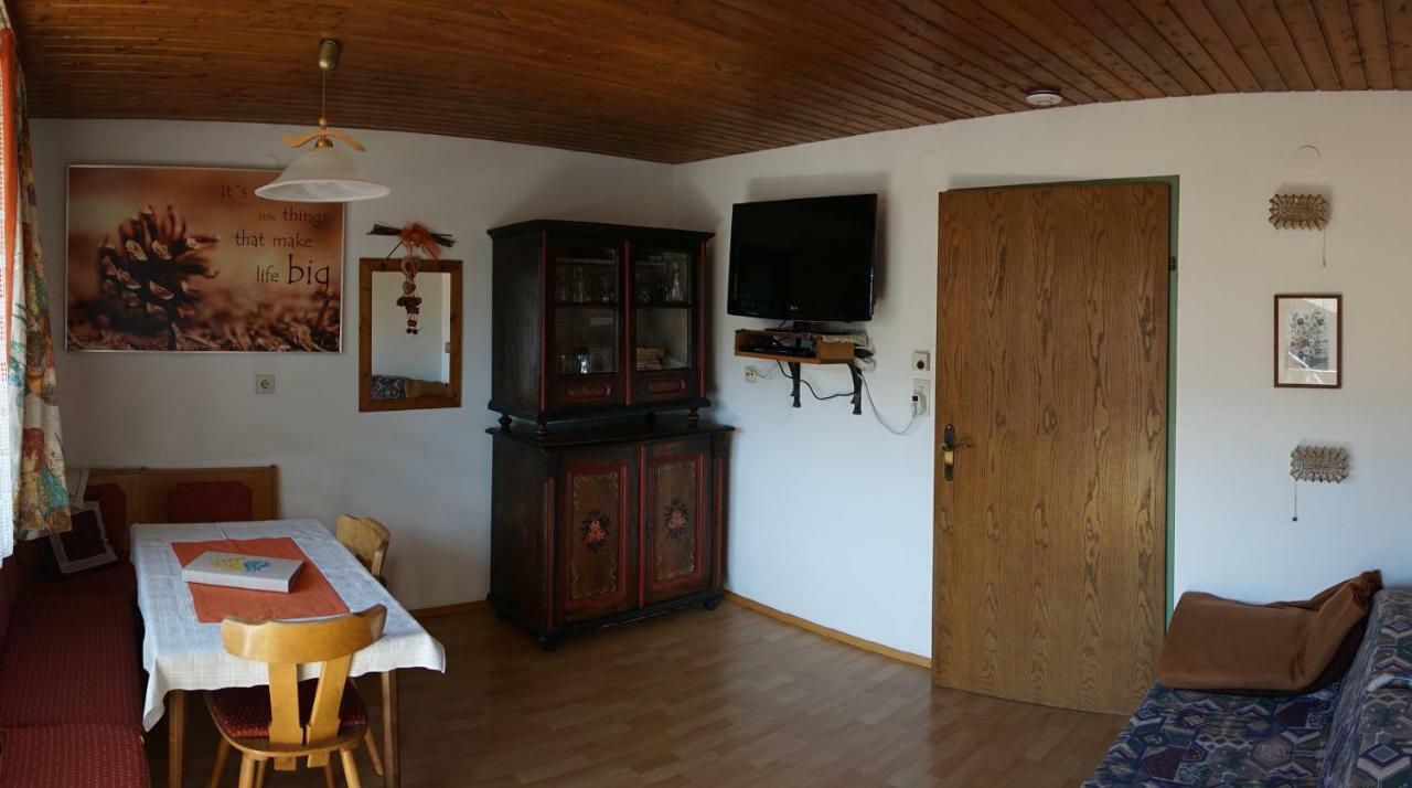 Appartamento Haus Waldblick Weissensee Esterno foto