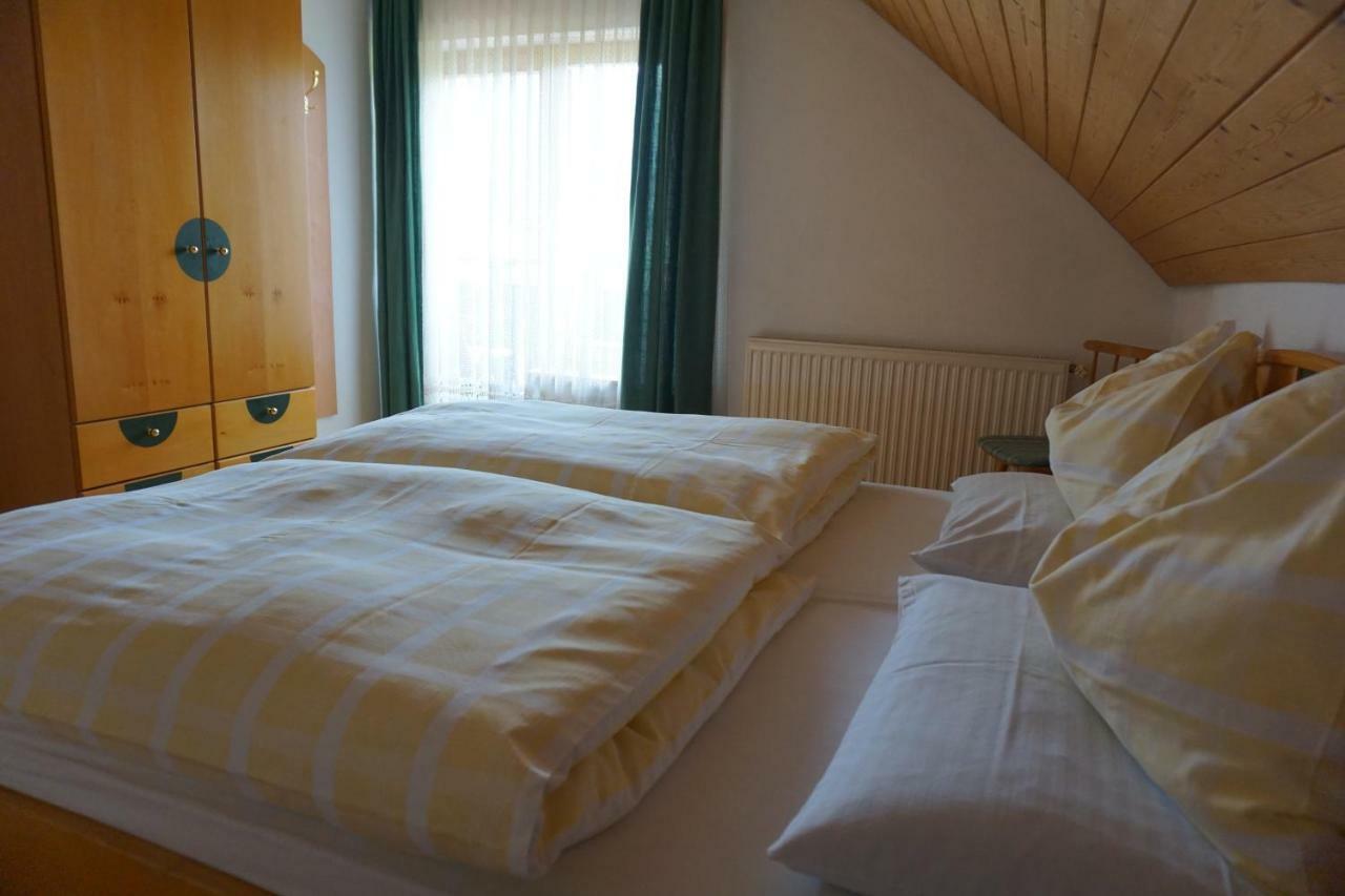 Appartamento Haus Waldblick Weissensee Esterno foto