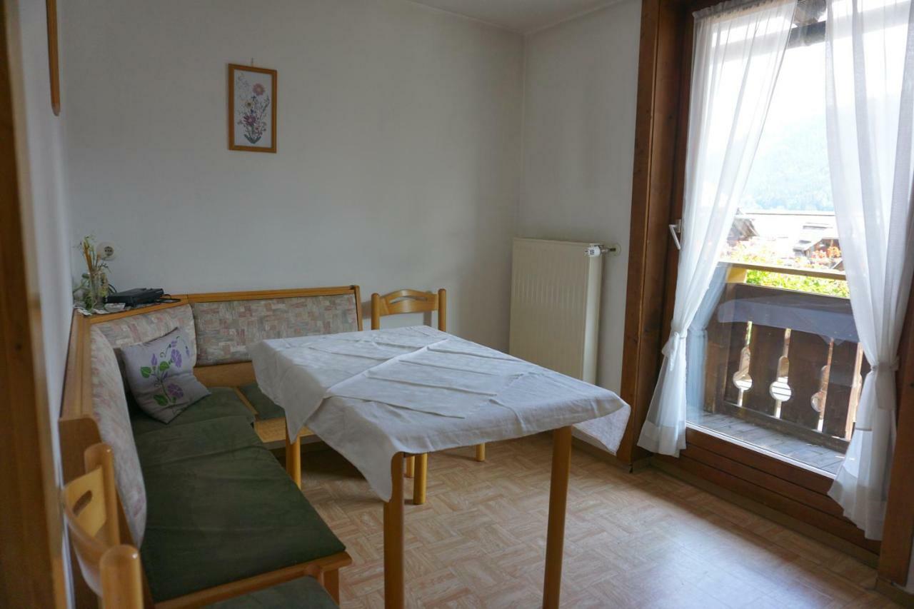 Appartamento Haus Waldblick Weissensee Esterno foto