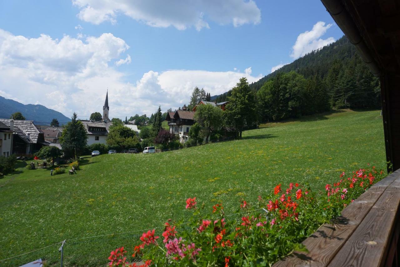 Appartamento Haus Waldblick Weissensee Esterno foto