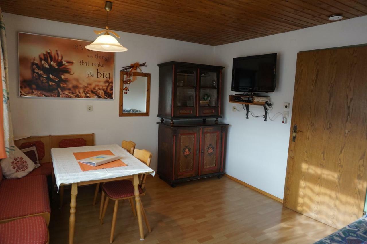 Appartamento Haus Waldblick Weissensee Esterno foto