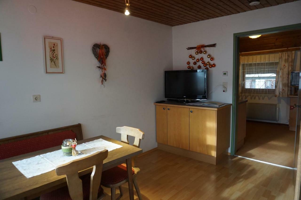 Appartamento Haus Waldblick Weissensee Esterno foto